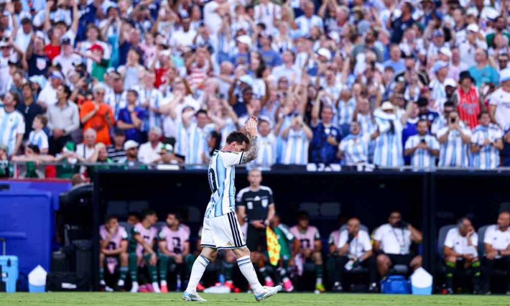 Argentina v Algeria